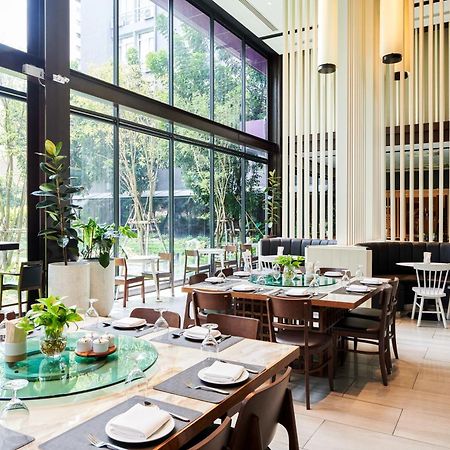 Tk Palace Hotel & Convention Bangkok Buitenkant foto